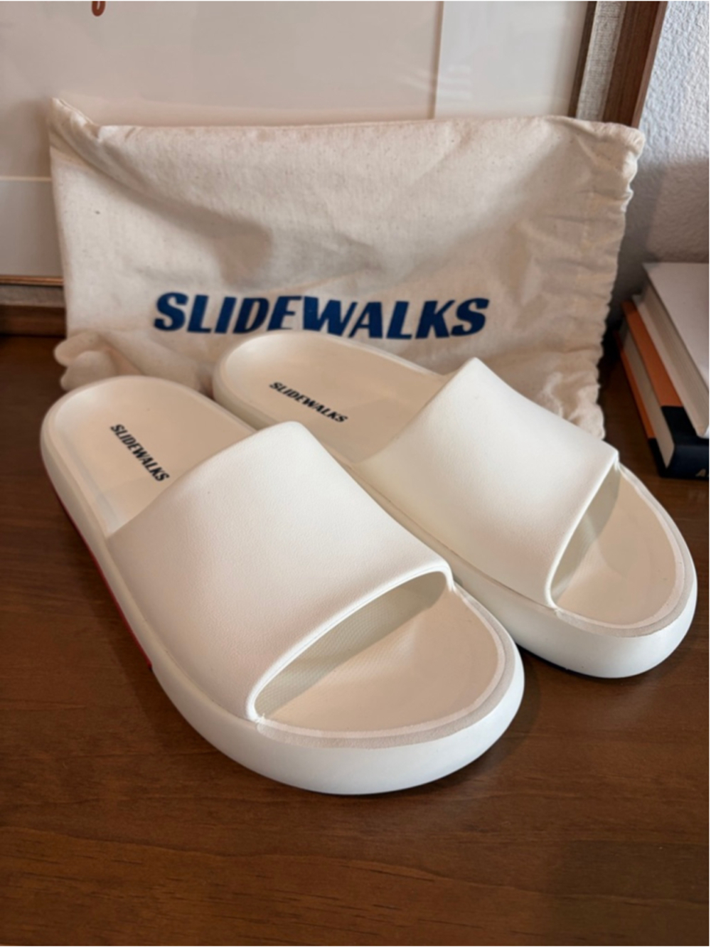 Slidewalks White Slide Sandals Size 10 Brand New With Dust Bag